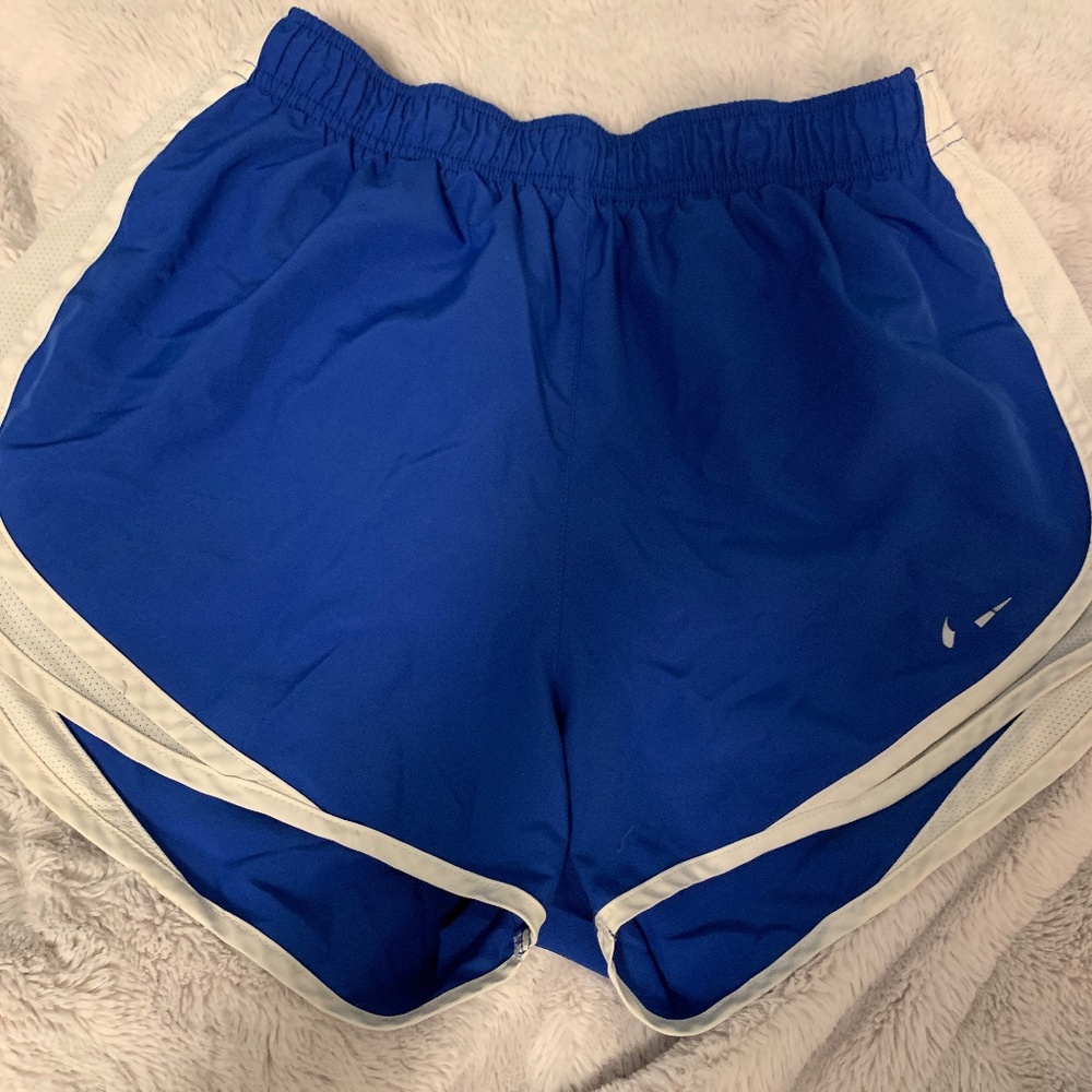 womens nike shorts
